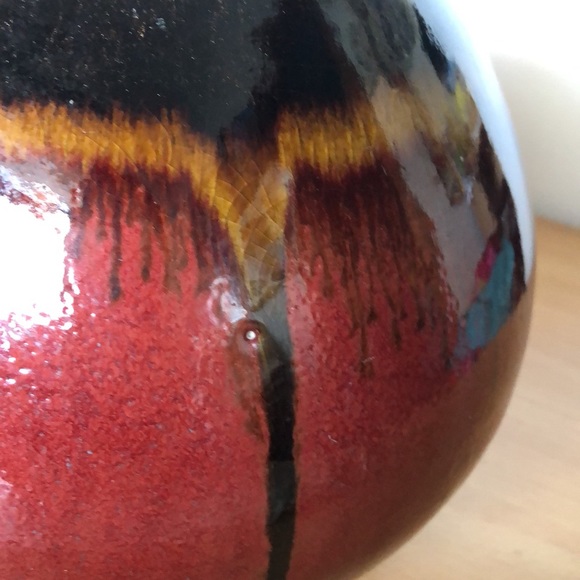 Chinese pottery vase red black yellow 8” tall 8" long wide - Picture 6 of 8